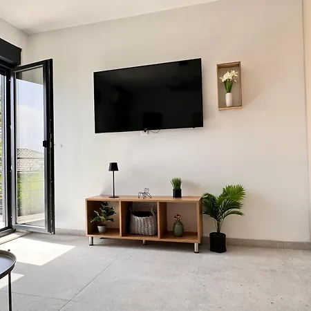 Noa Apartment